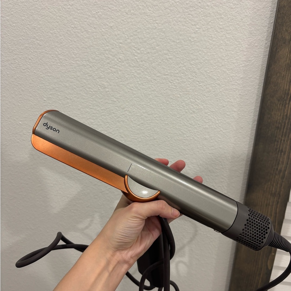 Dyson Airstraight